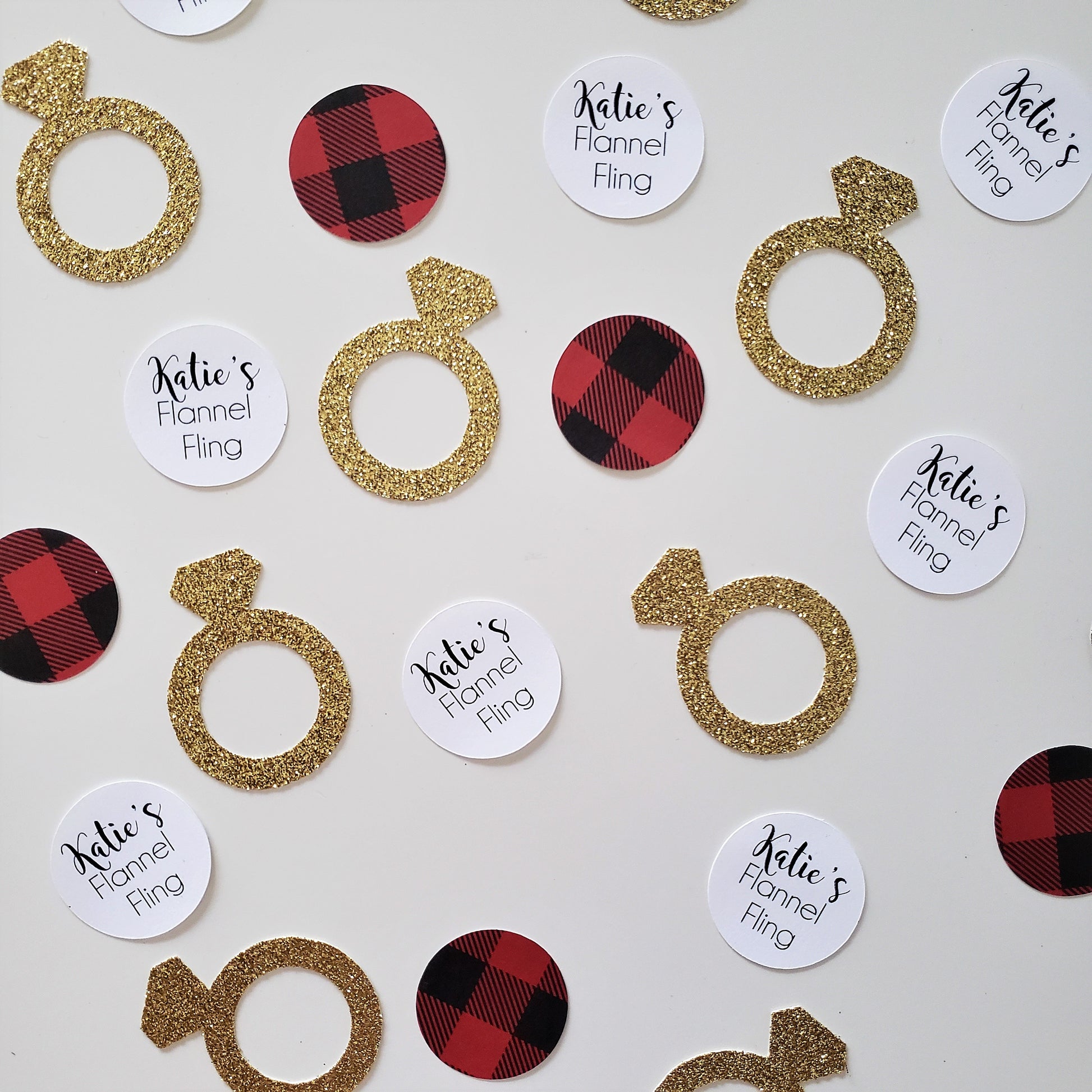 personalized flannel fling confetti with rings and red buffalo plaid confetti